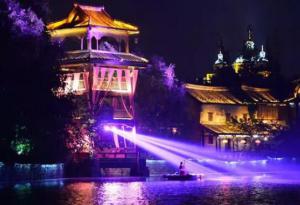【重磅】今晚，國際光影藝術(shù)節(jié)點(diǎn)燈儀式在天鵝湖濕地公園舉行！